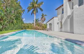 Villa – Miami Beach, Floride, Etats-Unis. 2,137,000 €