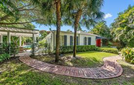 Villa – Miami, Floride, Etats-Unis. $1,490,000