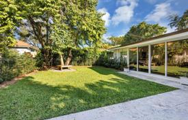 Maison en ville – Coral Gables, Floride, Etats-Unis. $1,450,000