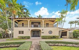 Maison en ville – Miami Beach, Floride, Etats-Unis. $3,800,000