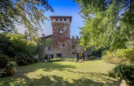 6 pièces villa 750 m² à Bergame, Italie. 1,950,000 €