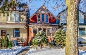 3 pièces maison en ville en York, Canada. C$1,487,000