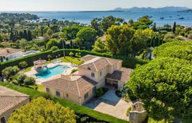 Villa – Cap d'Antibes, Antibes, Côte d'Azur,  France. 8,900,000 €