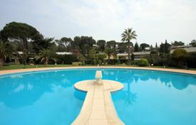 Villa – Biot, Côte d'Azur, France. 2,540 € par semaine