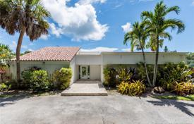 Villa – Miami, Floride, Etats-Unis. $1,240,000