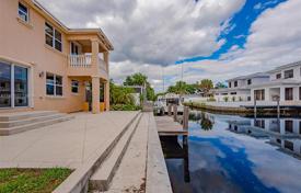 4 pièces maison en ville 265 m² à Fort Lauderdale, Etats-Unis. $1,300,000