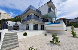 Villa – Trogir, Comté de Split-Dalmatie, Croatie. 950,000 €