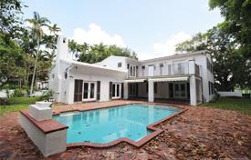 9 pièces villa 402 m² à Coral Gables, Etats-Unis. $1,750,000