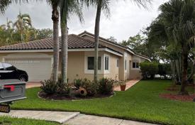 Maison en ville – Pembroke Pines, Broward, Floride,  Etats-Unis. $669,000
