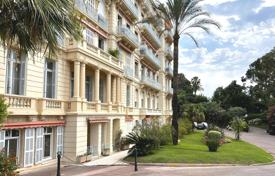 3 pièces appartement à Cannes, France. 1,272,000 €