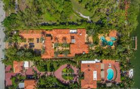 Villa – Pine Tree Drive, Miami Beach, Floride,  Etats-Unis. $11,950,000