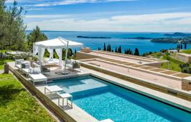 Villa – Gardone Riviera, Lombardie, Italie. Price on request