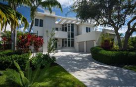 8 pièces villa 514 m² à Miami Beach, Etats-Unis. $3,479,000