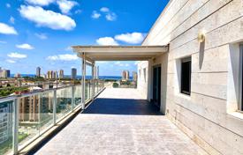 Penthouse – Netanya, Center District, Israël. $868,000