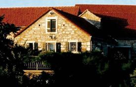 3 pièces maison en ville 190 m² en Comté de Split-Dalmatie, Croatie. 300,000 €