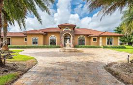 Villa – Miami, Floride, Etats-Unis. $2,300,000