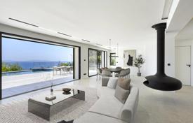 Villa – Rayol-Canadel-sur-Mer, Côte d'Azur, France. 3,400,000 €