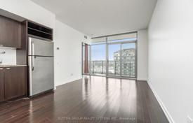 Appartement – The Queensway, Toronto, Ontario,  Canada. C$757,000