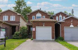 Maison en ville – Scarborough, Toronto, Ontario,  Canada. C$958,000
