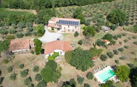 7 pièces villa 450 m² à Sinalunga, Italie. 990,000 €