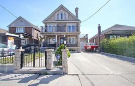 9 pièces maison en ville en York, Canada. C$2,280,000