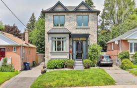 Maison en ville – East York, Toronto, Ontario,  Canada. C$1,932,000