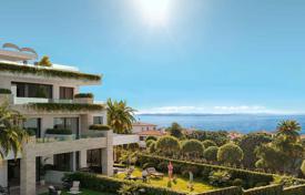 3 pièces penthouse 318 m² à Estepona, Espagne. 900,000 €