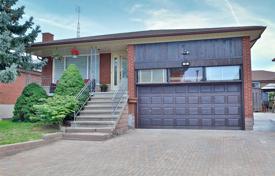 Maison en ville – Scarborough, Toronto, Ontario,  Canada. C$1,338,000