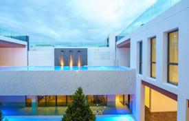 Villa – Pattaya, Chonburi, Thaïlande. 1,931,000 €
