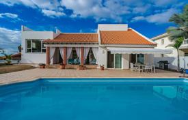 Villa – Adeje, Santa Cruz de Tenerife, Îles Canaries,  Espagne. 2,190,000 €