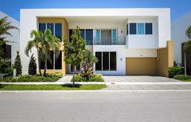 Maison de campagne – Doral, Floride, Etats-Unis. $1,645,000
