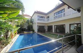 Maison en ville – Na Kluea, Chonburi, Thaïlande. $3,600 par semaine