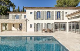 Villa – Mougins, Côte d'Azur, France. 3,850,000 €