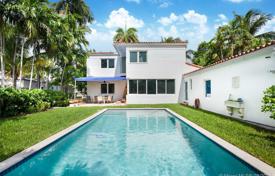 7 pièces villa 380 m² à Miami Beach, Etats-Unis. $2,197,000