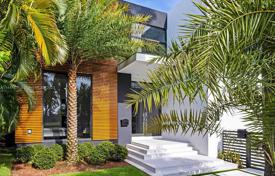 Maison en ville – Miami Beach, Floride, Etats-Unis. $7,950,000
