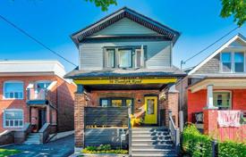 Maison en ville – East York, Toronto, Ontario,  Canada. C$1,517,000