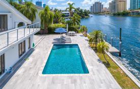 7 pièces villa 487 m² à Golden Beach, Etats-Unis. 4,151,000 €