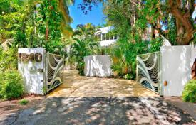 Villa – Miami, Floride, Etats-Unis. 1,808,000 €