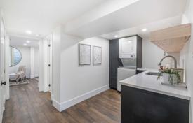 3 pièces maison mitoyenne à East York, Canada. C$1,116,000