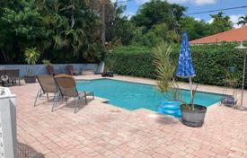Villa – Coral Gables, Floride, Etats-Unis. $785,000