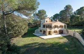 Villa – Mougins, Côte d'Azur, France. 1,750,000 €
