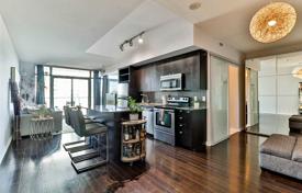 Appartement – The Queensway, Toronto, Ontario,  Canada. C$682,000