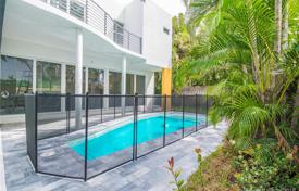 Villa – Fort Lauderdale, Floride, Etats-Unis. $1,749,000