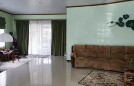 4 pièces villa 800 m² en Pattaya, Thaïlande. $333,000