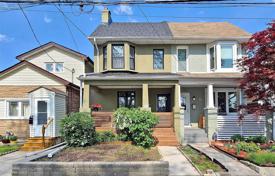 4 pièces maison mitoyenne à East York, Canada. C$1,510,000