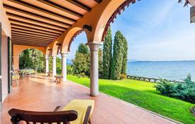 Villa – Desenzano del Garda, Lombardie, Italie. 9,500,000 €