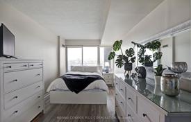 Appartement – The Queensway, Toronto, Ontario,  Canada. C$673,000