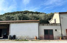 Terrain à Campiglia Marittima, Italie. 1,600,000 €