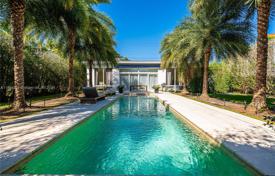 Maison en ville – Miami Beach, Floride, Etats-Unis. $2,699,000