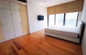 2 pièces appartement en copropriété à Khlong Toei, Thaïlande. 392,000 €